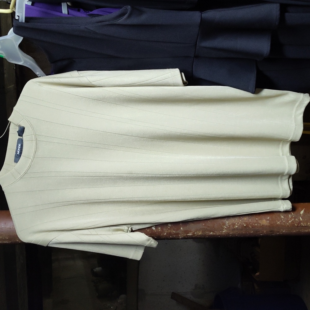 Le Monde nice feeling stretch fabric khaki color